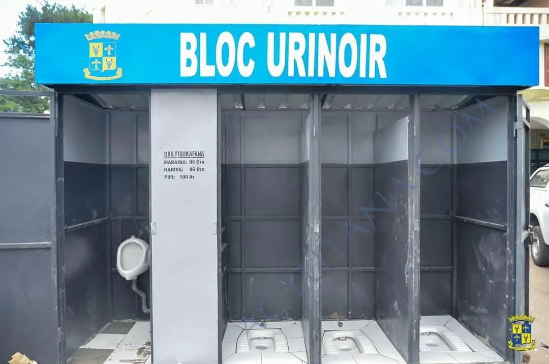 CUA : ooh, des “blocs urinoir” – ACTUTANA