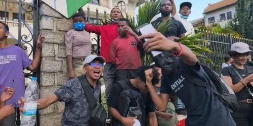 Bonne chance M. le Premier Ministre.. oui oui c'est lui 🙂