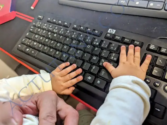 On ne pique pas le clavier à Papa
